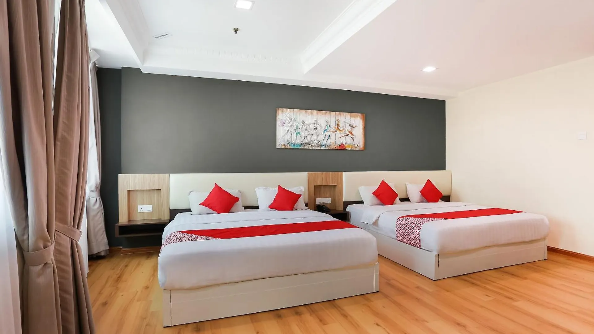 Dancenter Super Cowboy Hotel Malacca Apartment