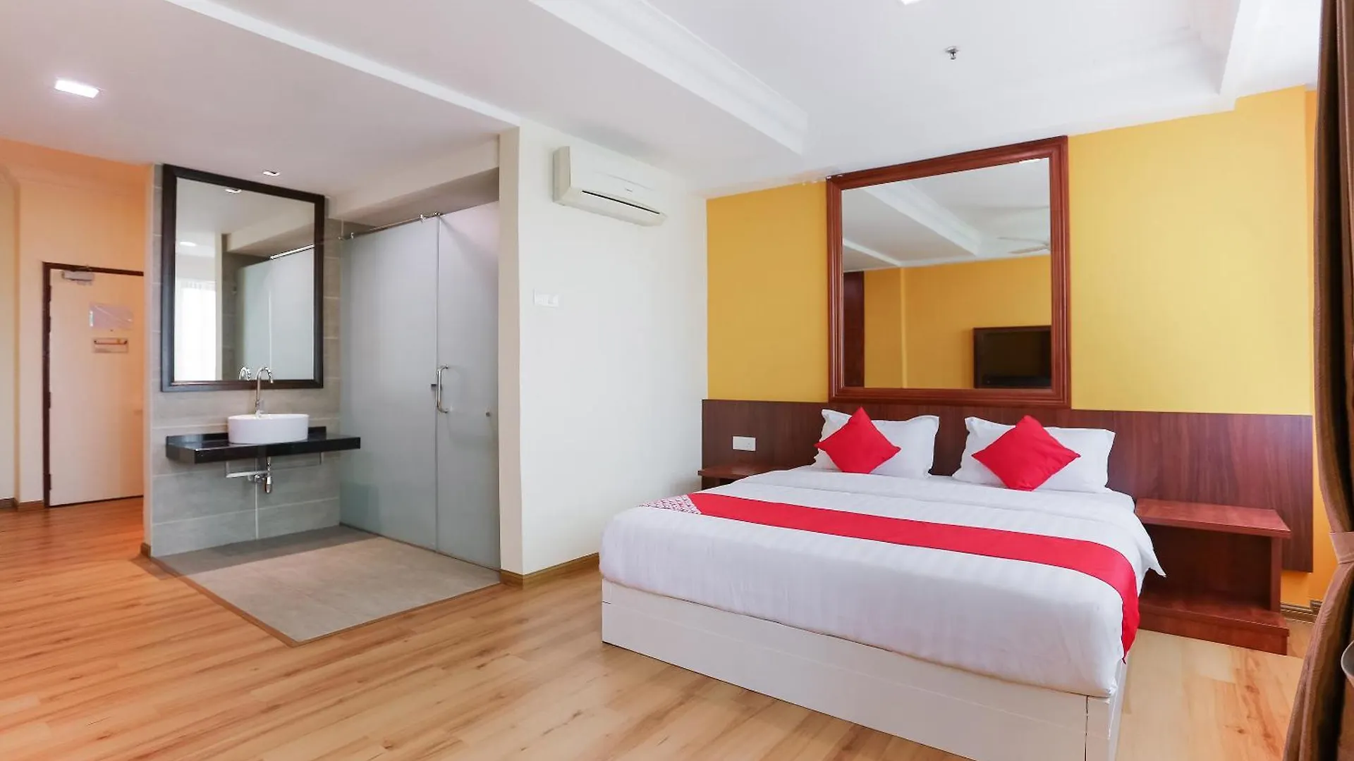 Apartment Dancenter Super Cowboy Hotel Malacca